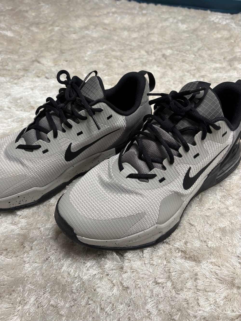 Nike Men’s Air Max Alpha Trainer 5 Light Gray & Black Athletic Sneakers